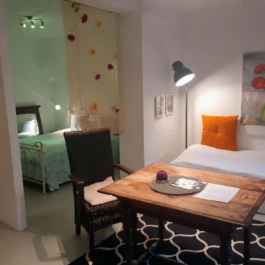 Fassbinder Klause Mit Mini-Terrasse Apartment Sankt Veit an der Glan Luaran gambar