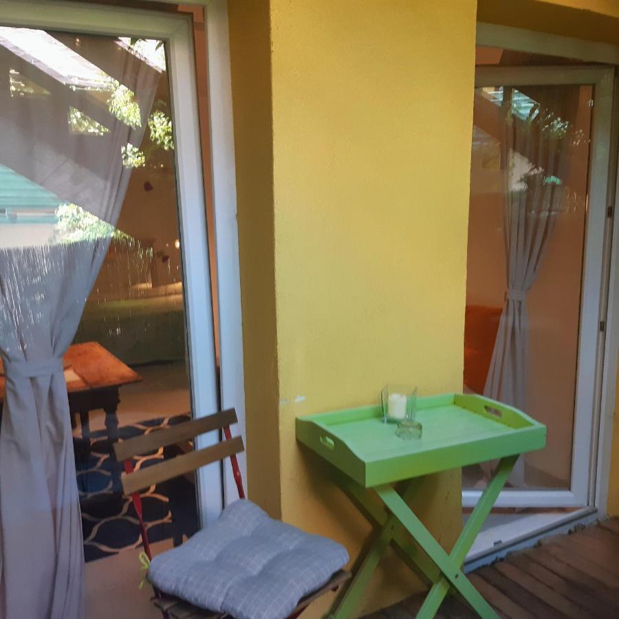 Fassbinder Klause Mit Mini-Terrasse Apartment Sankt Veit an der Glan Luaran gambar